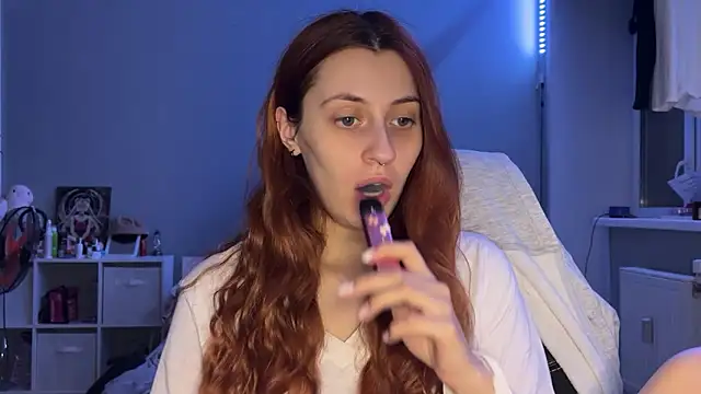 Uniarten online show from October 2025 07:44:02 PM