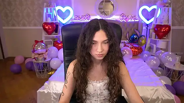 Snapshot of BabyFlowerr chatting on February 2025 08:07:02 PM BabyFlowerr online show from February 2025 08:07:02 PM