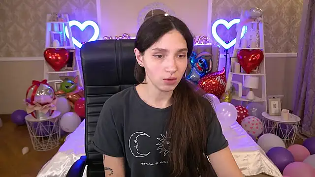 Snapshot of BabyFlowerr chatting on February 2025 02:05:02 AM BabyFlowerr online show from February 2025 02:05:02 AM