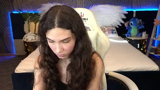 Snapshot of BabyFlowerr chatting on October 2025 06:54:02 PM BabyFlowerr online show from October 2025 06:54:02 PM