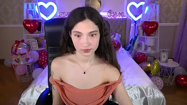 Snapshot of BabyFlowerr chatting on February 2025 07:54:01 PM BabyFlowerr online show from February 2025 07:54:01 PM