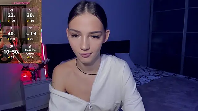 Snapshot of SophieCatty chatting on November 2025 05:52:02 AM SophieCatty online show from November 2025 05:52:02 AM