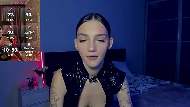 Snapshot of SophieCatty chatting on December 2025 11:20:02 AM SophieCatty online show from December 2025 11:20:02 AM