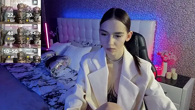 Snapshot of SophieCatty chatting on March 2025 07:48:01 AM SophieCatty online show from March 2025 07:48:01 AM