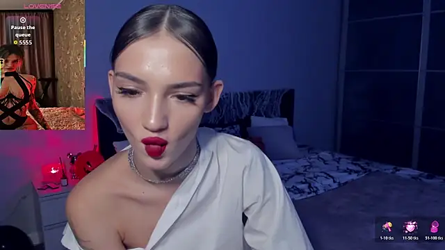 Snapshot of SophieCatty chatting on October 2025 02:14:02 PM SophieCatty online show from October 2025 02:14:02 PM