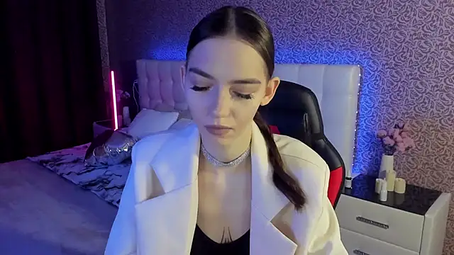 Snapshot of SophieCatty chatting on February 2025 06:47:02 AM SophieCatty online show from February 2025 06:47:02 AM