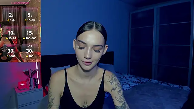 Snapshot of SophieCatty chatting on November 2025 11:52:01 PM SophieCatty online show from November 2025 11:52:01 PM