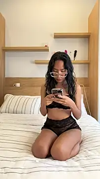 itsyourcassie online show from February 2026 06:27:01 PM