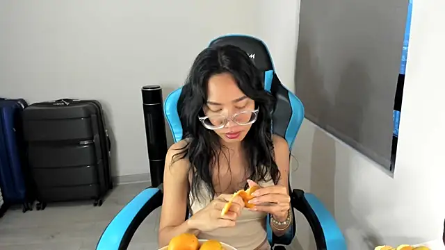 itsyourcassie online show from December 2025 11:55:02 PM