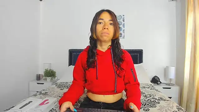 ZulyMichels online show from March 2025 12:41:01 PM