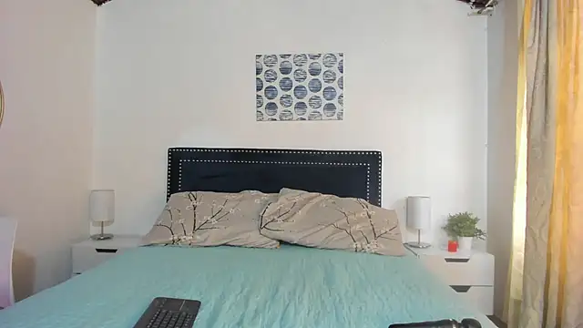 ZulyMichels online show from December 2025 12:38:01 PM