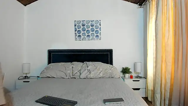 ZulyMichels online show from November 2025 12:20:01 PM