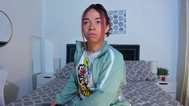 ZulyMichels online show from February 2026 12:23:01 PM