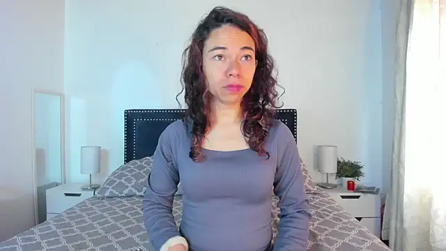 ZulyMichels online show from April 2026 12:33:01 PM