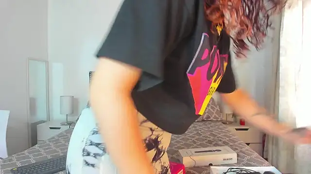 ZulyMichels online show from April 2026 12:23:01 PM