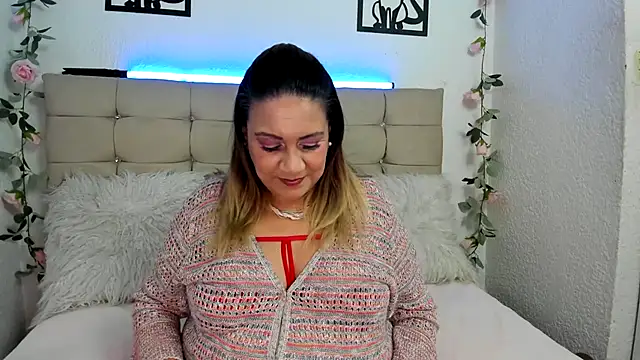 yayita mature online show from September 2025 01:28:02 PM