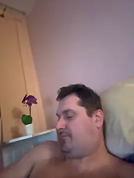 Snapshot of Corle124 chatting on February 2025 09:43:02 PM Corle124 online show from February 2025 09:43:02 PM