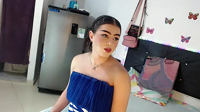 Snapshot of Alexandra_Hornny chatting on November 2025 12:04:01 AM Alexandra Hornny online show from November 2025 12:04:01 AM