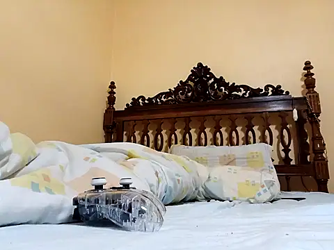 White rabbit  online show from November 2025 12:47:02 AM