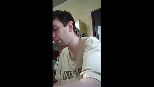 Snapshot of White_rabbit_ chatting on May 2026 04:46:01 PM White rabbit online show from May 2026 04:46:01 PM