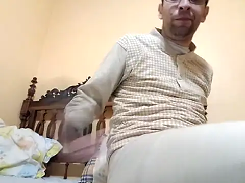 White rabbit  online show from December 2025 07:59:01 PM