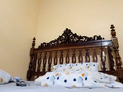 White rabbit  online show from December 2025 03:38:02 PM