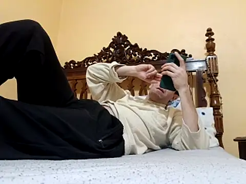 White rabbit  online show from December 2025 12:13:02 AM