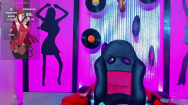 nickyminach  online show from April 2026 07:30:01 PM