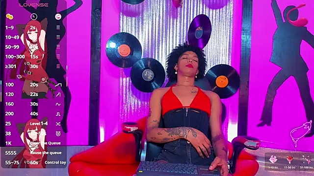 nickyminach  online show from April 2026 07:58:02 PM