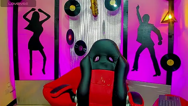 nickyminach  online show from February 2026 03:06:01 AM