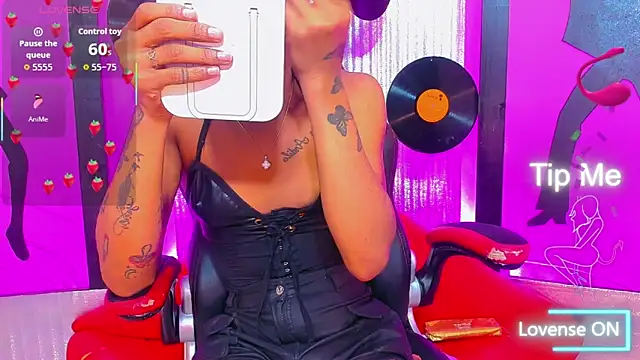 nickyminach  online show from March 2026 09:44:02 PM