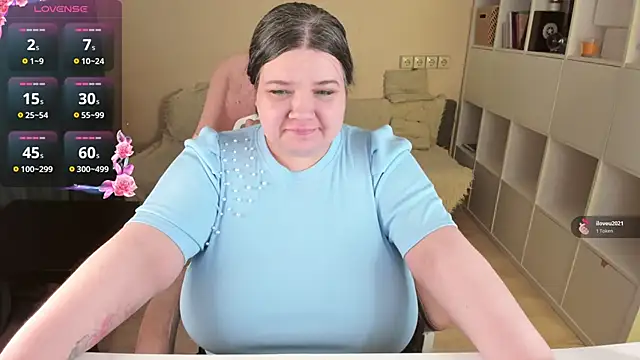 PlumPie online show from March 2026 10:43:02 PM