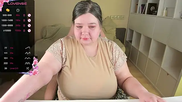 PlumPie online show from November 2025 01:55:01 PM