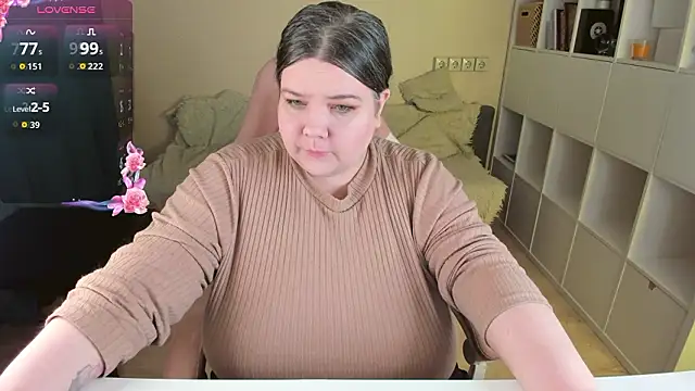 PlumPie online show from February 2026 04:46:01 AM