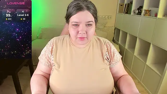 Snapshot of PlumPie chatting on March 2025 05:38:01 PM PlumPie online show from March 2025 05:38:01 PM