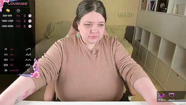 PlumPie online show from November 2025 05:35:02 PM