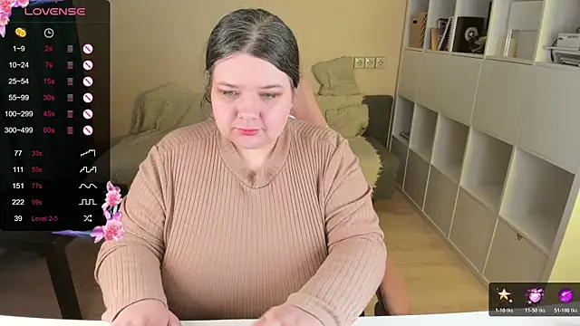 PlumPie online show from December 2025 08:31:02 PM