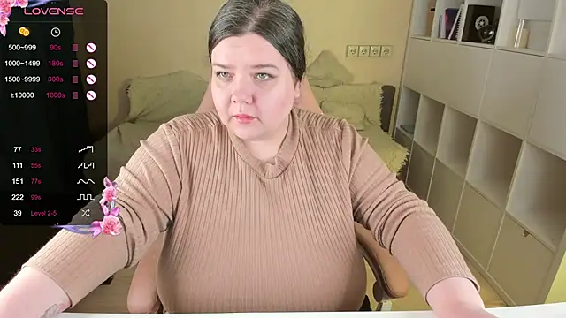 Snapshot of PlumPie chatting on November 2025 10:57:01 PM PlumPie online show from November 2025 10:57:01 PM