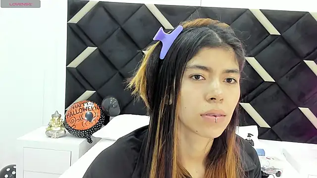 Snapshot of Girl_Cherry chatting on October 2025 11:29:02 AM Girl Cherry online show from October 2025 11:29:02 AM