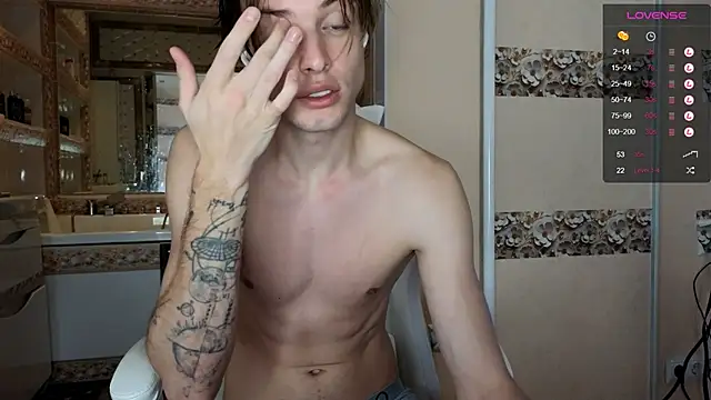 Snapshot of Cryptikov chatting on November 2025 09:36:01 AM Cryptikov online show from November 2025 09:36:01 AM