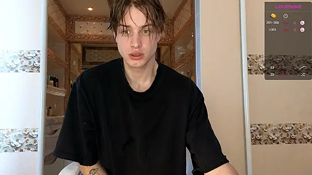 Snapshot of Cryptikov chatting on October 2025 07:40:01 AM Cryptikov online show from October 2025 07:40:01 AM