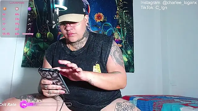 Snapshot of Techno_420_ chatting on June 2026 01:17:02 AM Techno 420 online show from June 2026 01:17:02 AM