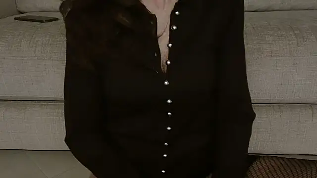 Snapshot of amara_2022 chatting on December 2025 09:28:02 PM amara 2022 online show from December 2025 09:28:02 PM