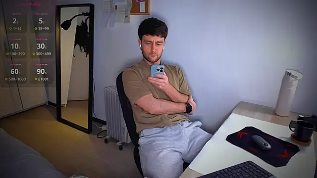 HonestAndrew online show from February 2026 12:01:02 PM