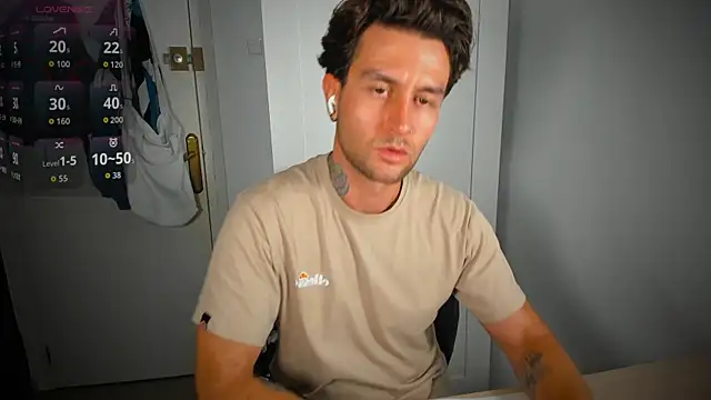 HonestAndrew online show from September 2025 06:47:02 PM