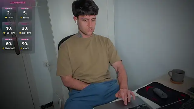 HonestAndrew online show from April 2026 07:09:02 PM