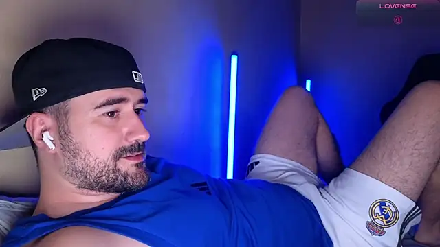 DominantTheo online show from April 2026 03:52:02 AM