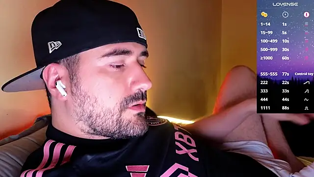 Snapshot of DominantTheo chatting on November 2025 03:11:02 AM DominantTheo online show from November 2025 03:11:02 AM