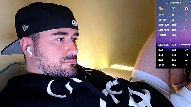 Snapshot of DominantTheo chatting on September 2025 03:02:02 AM DominantTheo online show from September 2025 03:02:02 AM