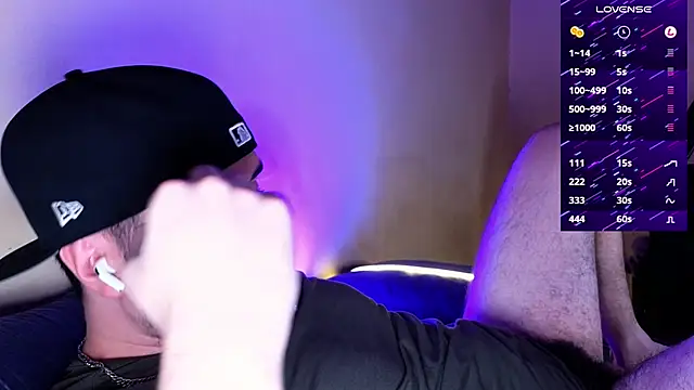 Snapshot of DominantTheo chatting on January 2025 03:11:02 AM DominantTheo online show from January 2025 03:11:02 AM